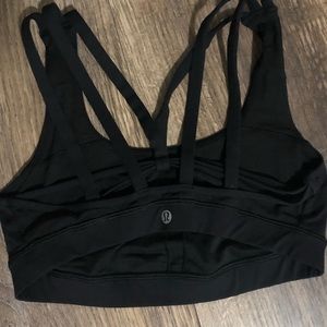 Lulu sports bra size 6